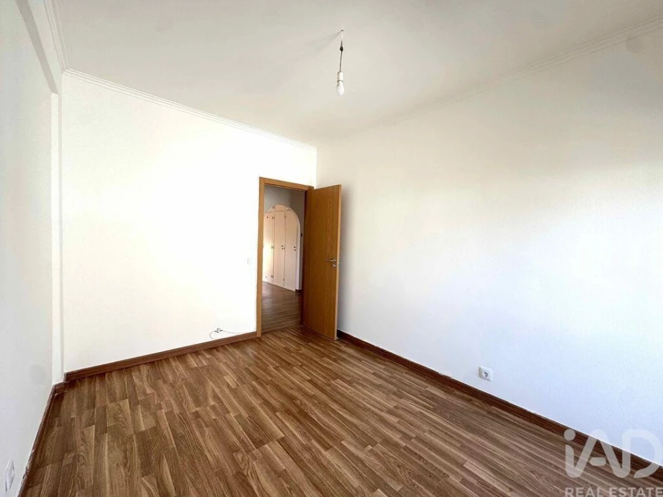 Apartamento T2 para Arrendamento em Ramada e Caneças Foto 21