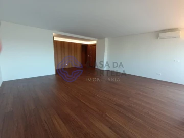 Apartamento T5 para Venda em Bougado (São Martinho e Santiago)