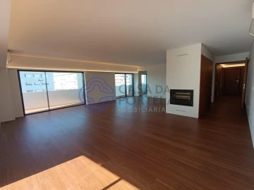 Apartamento T5 para Venda em Bougado (São Martinho e Santiago)