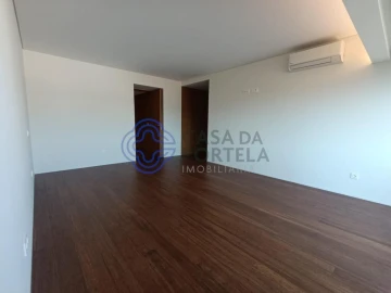 Apartamento T5 para Venda em Bougado (São Martinho e Santiago)