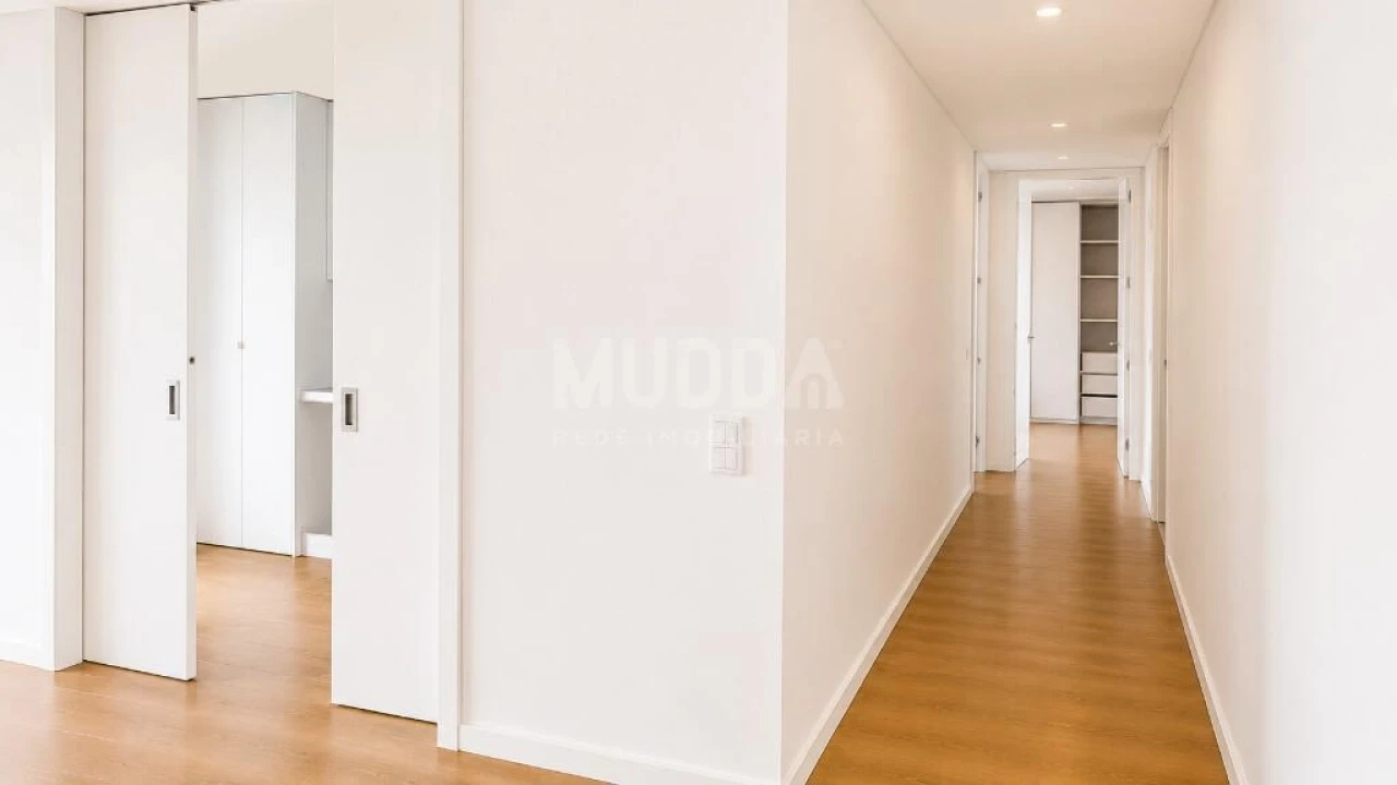 Apartamento T2 para Venda em Espinho Foto 11
