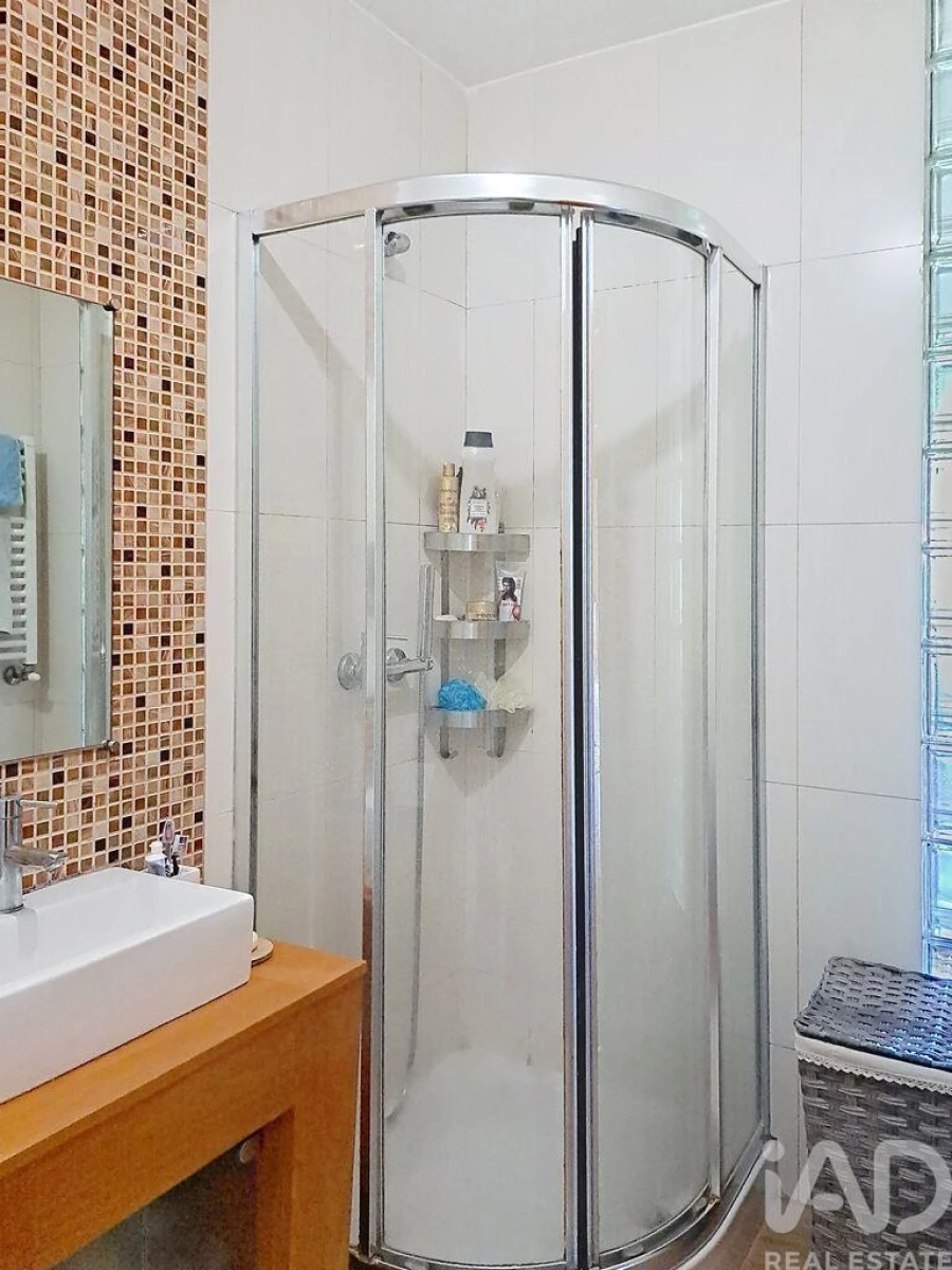 Apartamento T3 para Venda em Vilar de Andorinho Foto 14