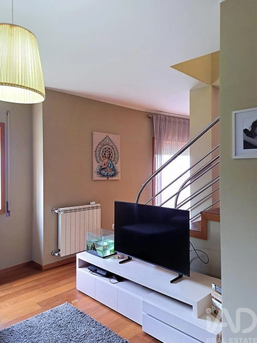 Apartamento T3 para Venda em Vilar de Andorinho Foto 6
