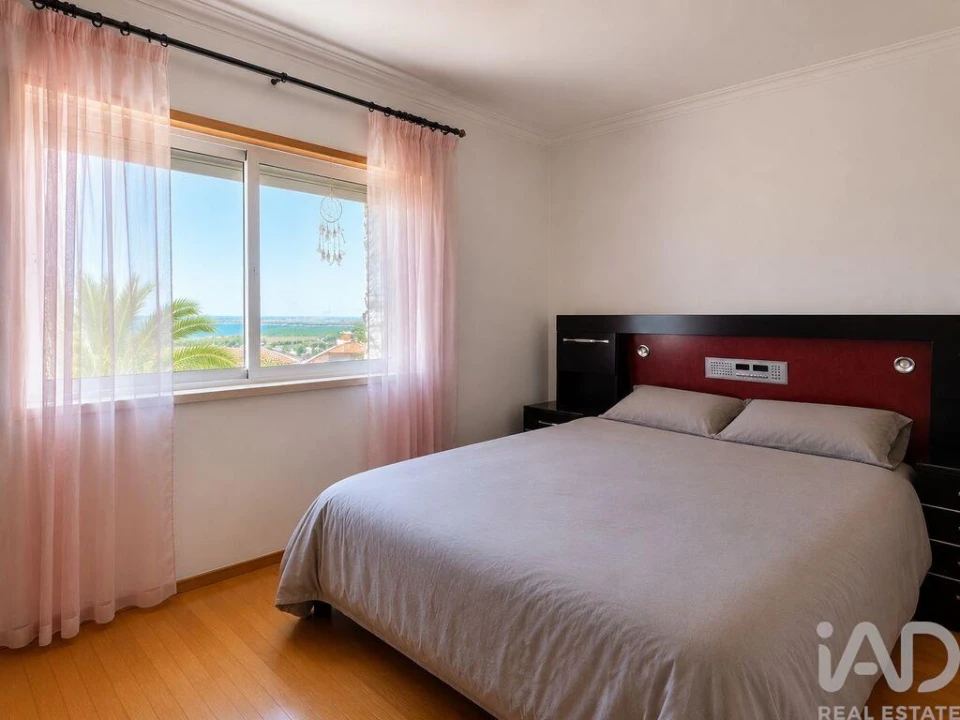 Apartamento T1 para Venda em Vila Franca de Xira Foto 6