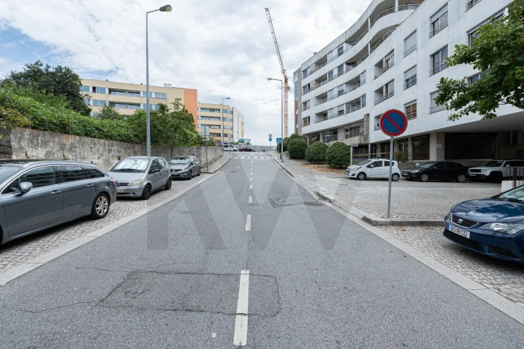 Apartamento T3 para Venda em Cidade da Maia Foto 23