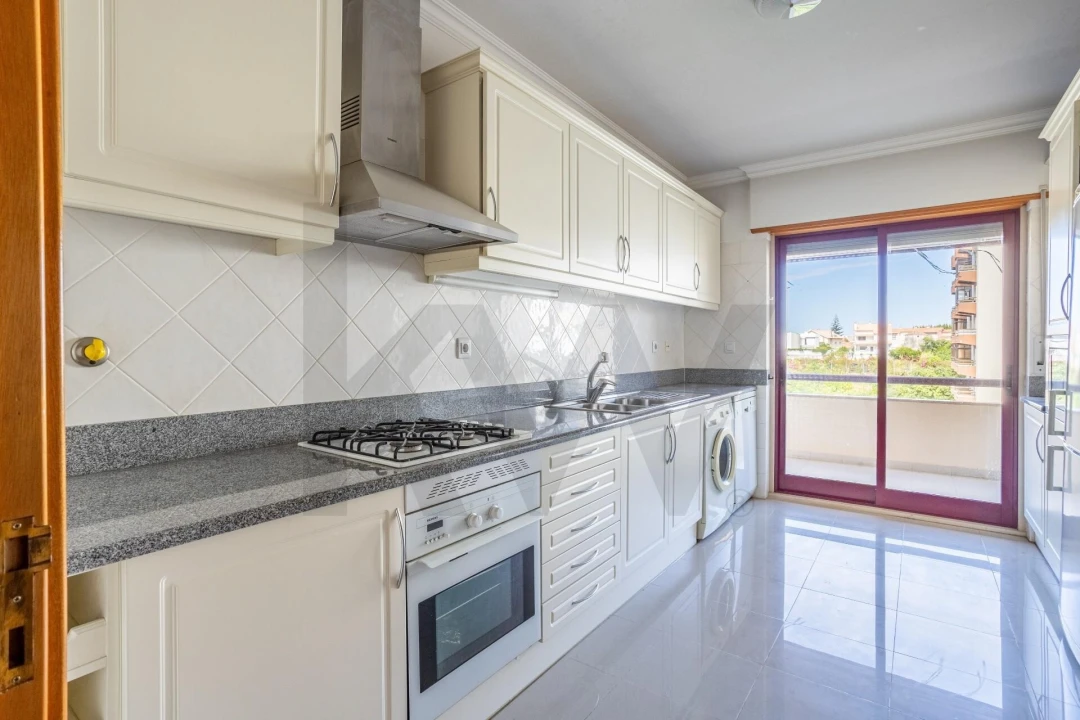 Apartamento T3 para Venda em Oeiras e São Julião da Barra, Paço de Arcos e Caxias Foto 6
