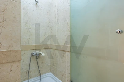 Apartamento T3 para Venda em Oeiras e São Julião da Barra, Paço de Arcos e Caxias