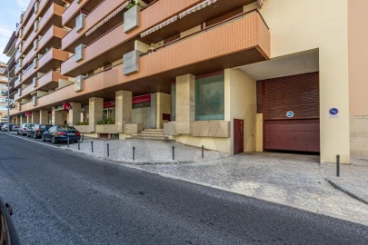 Apartamento T3 para Venda em Oeiras e São Julião da Barra, Paço de Arcos e Caxias