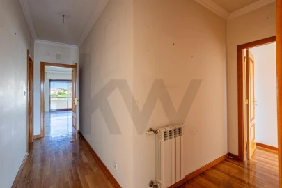 Apartamento T3 para Venda em Oeiras e São Julião da Barra, Paço de Arcos e Caxias
