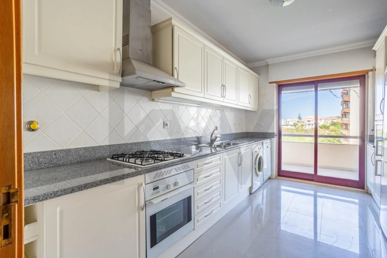 Apartamento T3 para Venda em Oeiras e São Julião da Barra, Paço de Arcos e Caxias Foto 6