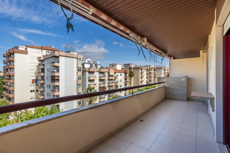 Apartamento T3 para Venda em Oeiras e São Julião da Barra, Paço de Arcos e Caxias Foto 8