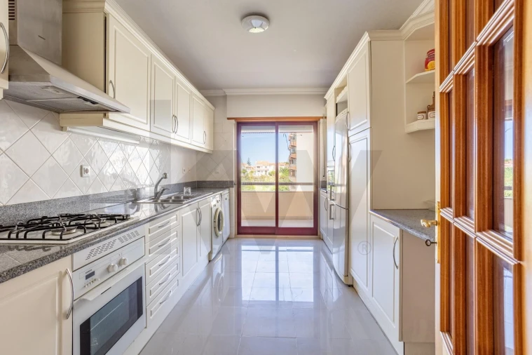 Apartamento T3 para Venda em Oeiras e São Julião da Barra, Paço de Arcos e Caxias Foto 5