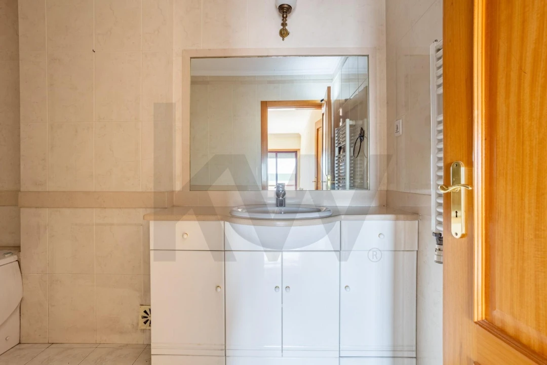 Apartamento T3 para Venda em Oeiras e São Julião da Barra, Paço de Arcos e Caxias Foto 28
