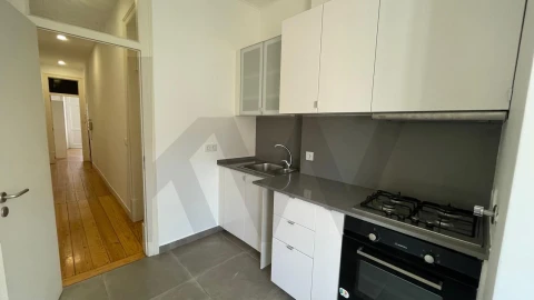 Apartamento T3 para Arrendamento em Penha de França