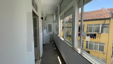Apartamento T3 para Arrendamento em Penha de França