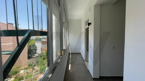 Apartamento T3 para Arrendamento em Penha de França