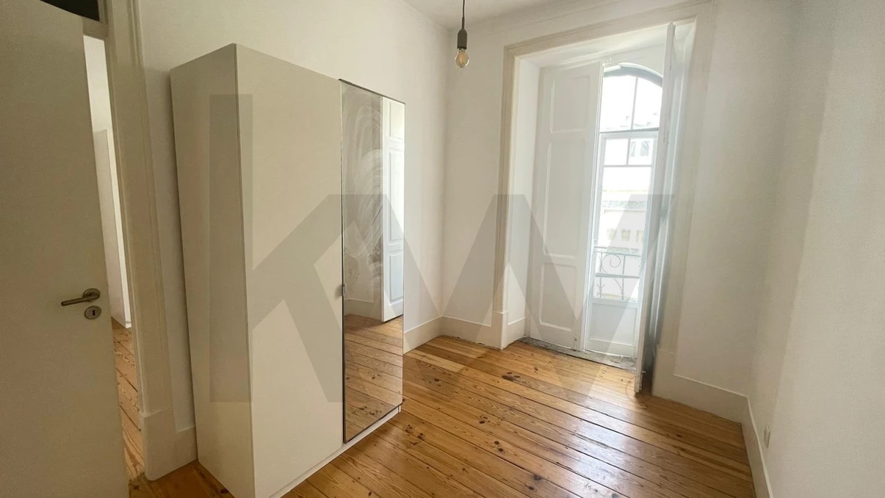 Apartamento T3 para Arrendamento em Penha de França Foto 2