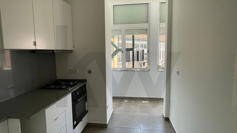 Apartamento T3 para Arrendamento em Penha de França Foto 13