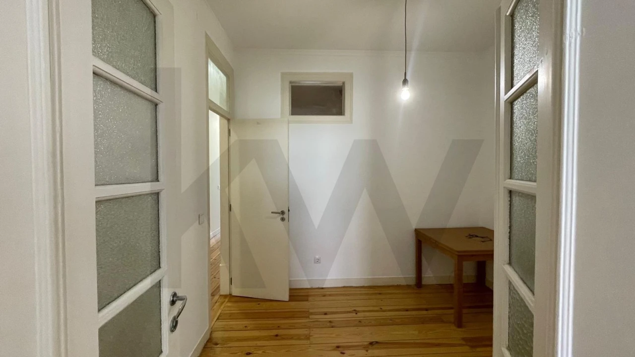 Apartamento T3 para Arrendamento em Penha de França Foto 6