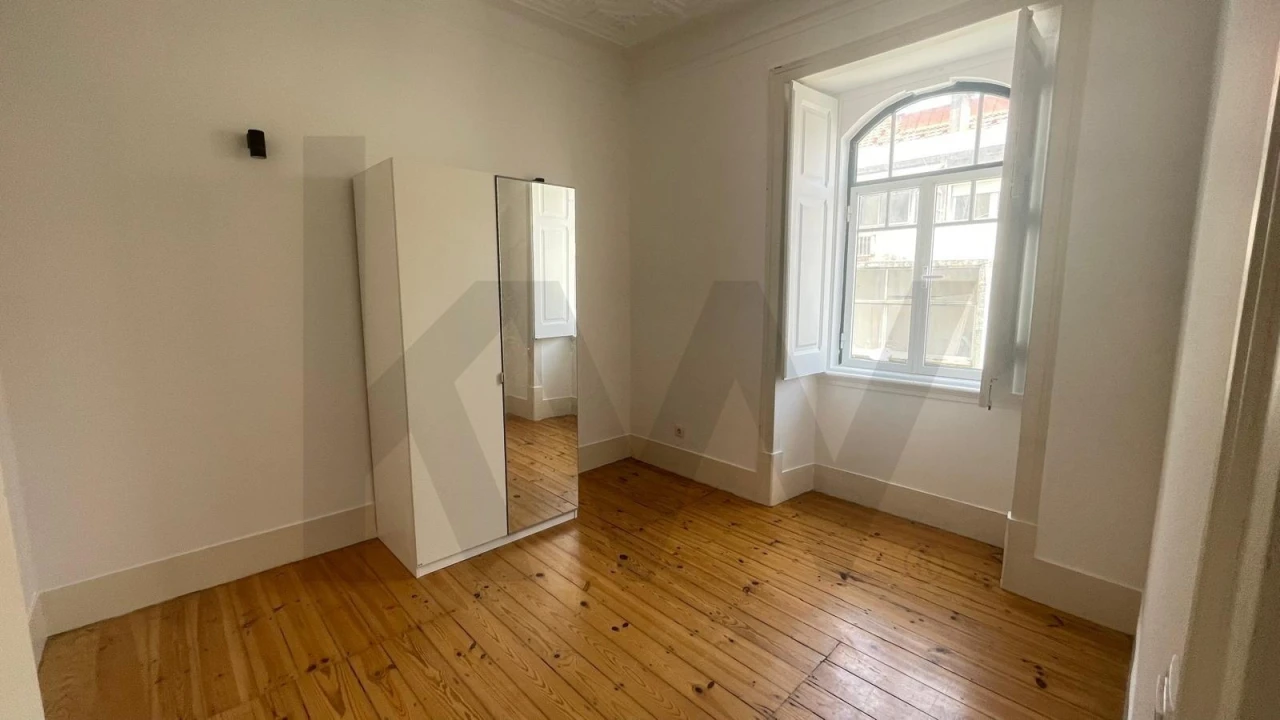 Apartamento T3 para Arrendamento em Penha de França Foto 3