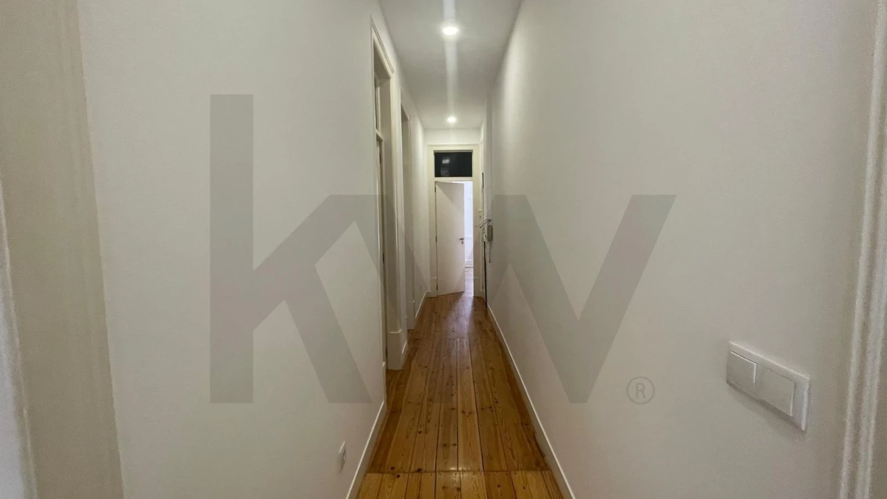 Apartamento T3 para Arrendamento em Penha de França Foto 1