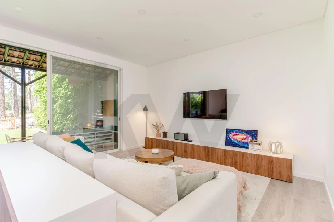 Apartamento T3 para Arrendamento em Charneca de Caparica e Sobreda Foto 1