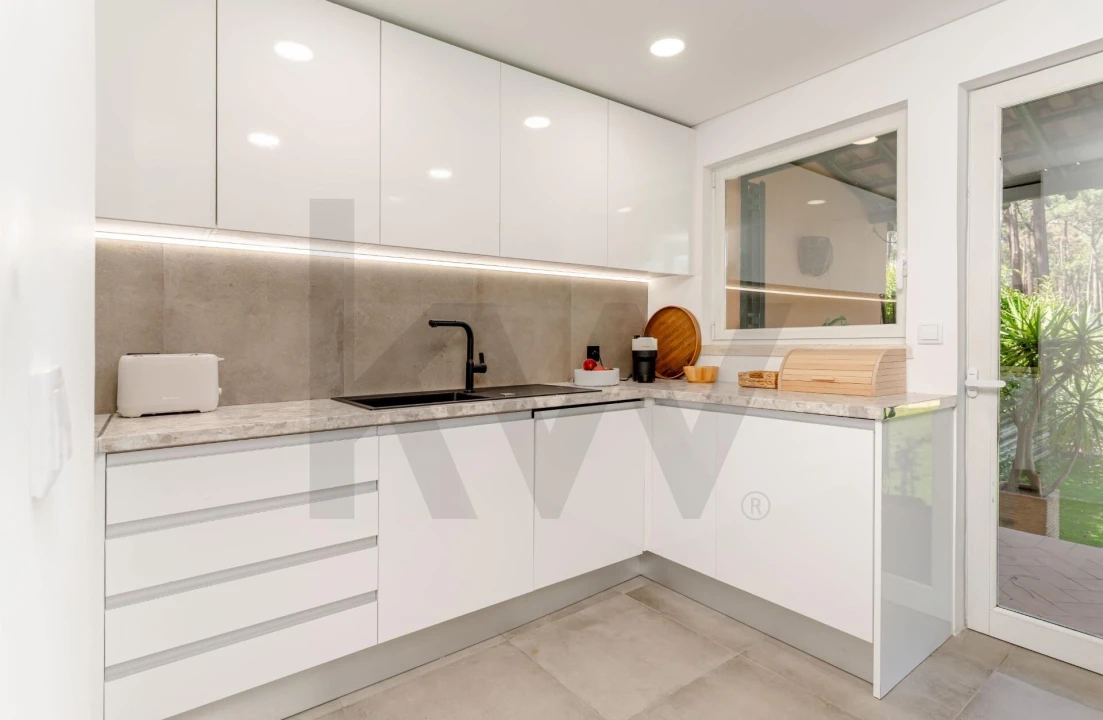 Apartamento T3 para Arrendamento em Charneca de Caparica e Sobreda Foto 9