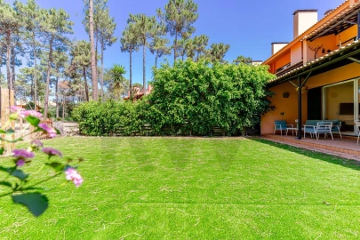 Apartamento T3 para Arrendamento em Charneca de Caparica e Sobreda