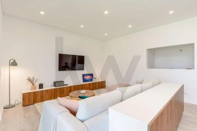 Apartamento T3 para Arrendamento em Charneca de Caparica e Sobreda