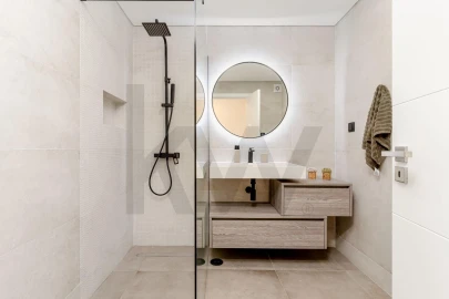 Apartamento T3 para Arrendamento em Charneca de Caparica e Sobreda