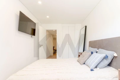 Apartamento T3 para Arrendamento em Charneca de Caparica e Sobreda