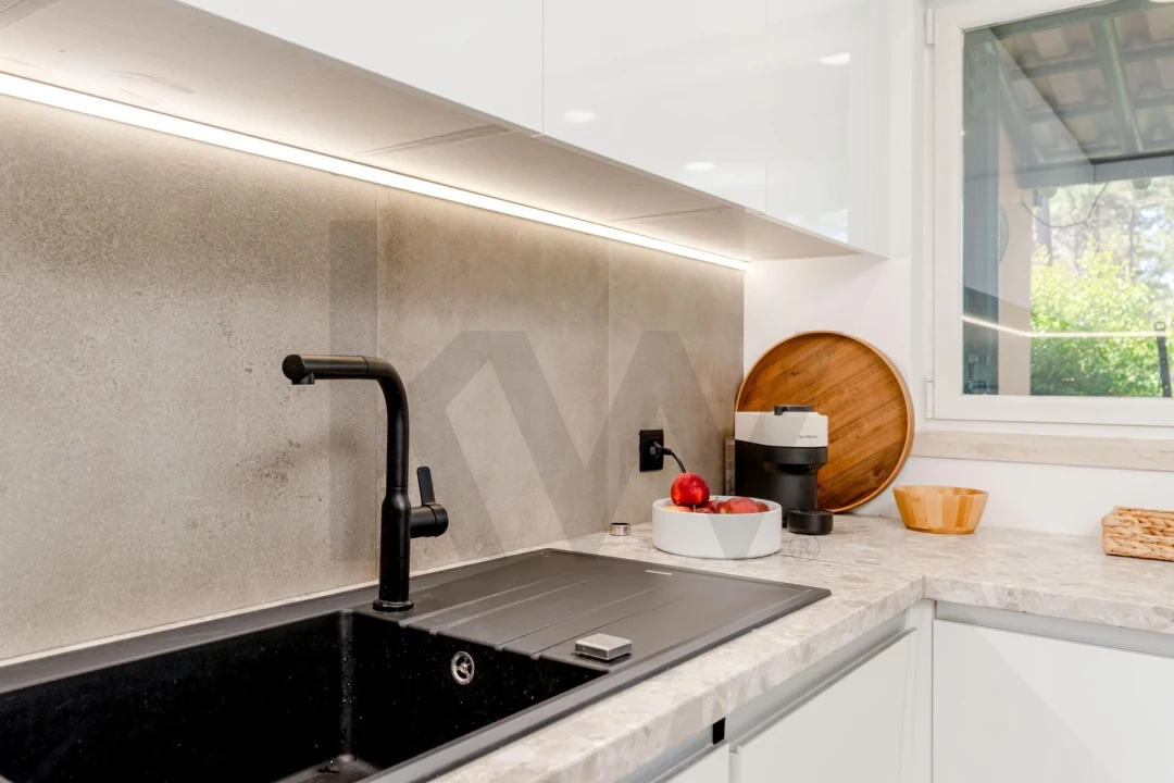 Apartamento T3 para Arrendamento em Charneca de Caparica e Sobreda Foto 12