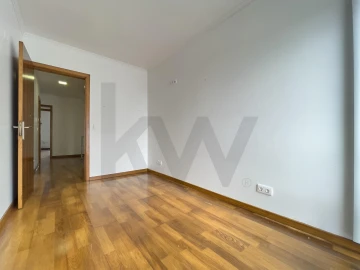 Moradia T5 para Venda em Fajã de Cima