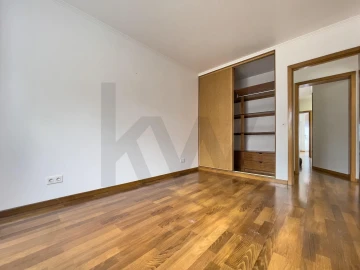 Moradia T5 para Venda em Fajã de Cima