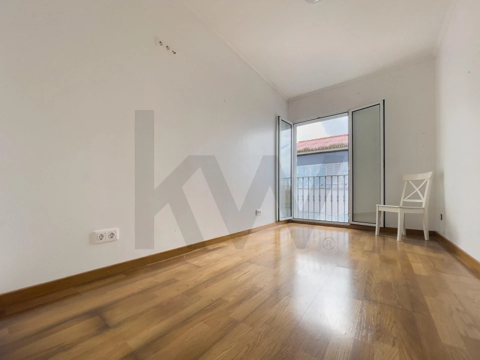 Moradia T5 para Venda em Fajã de Cima Foto 10