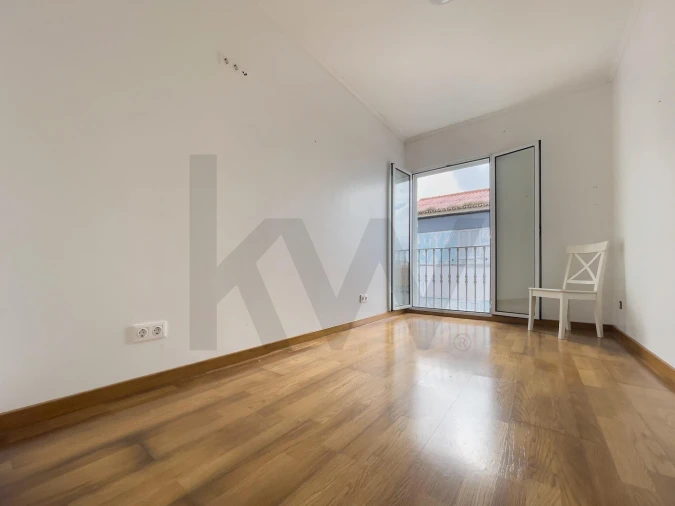 Moradia T5 para Venda em Fajã de Cima Foto 10