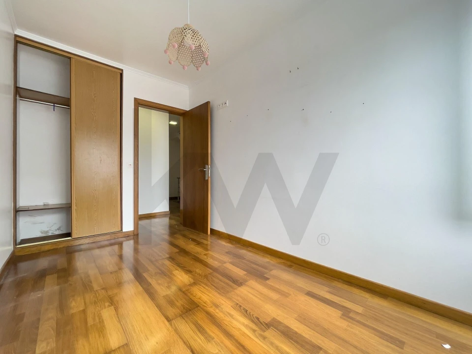 Moradia T5 para Venda em Fajã de Cima Foto 9