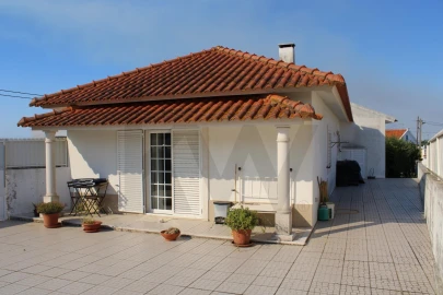 Moradia T2 para Venda em Alcoentre