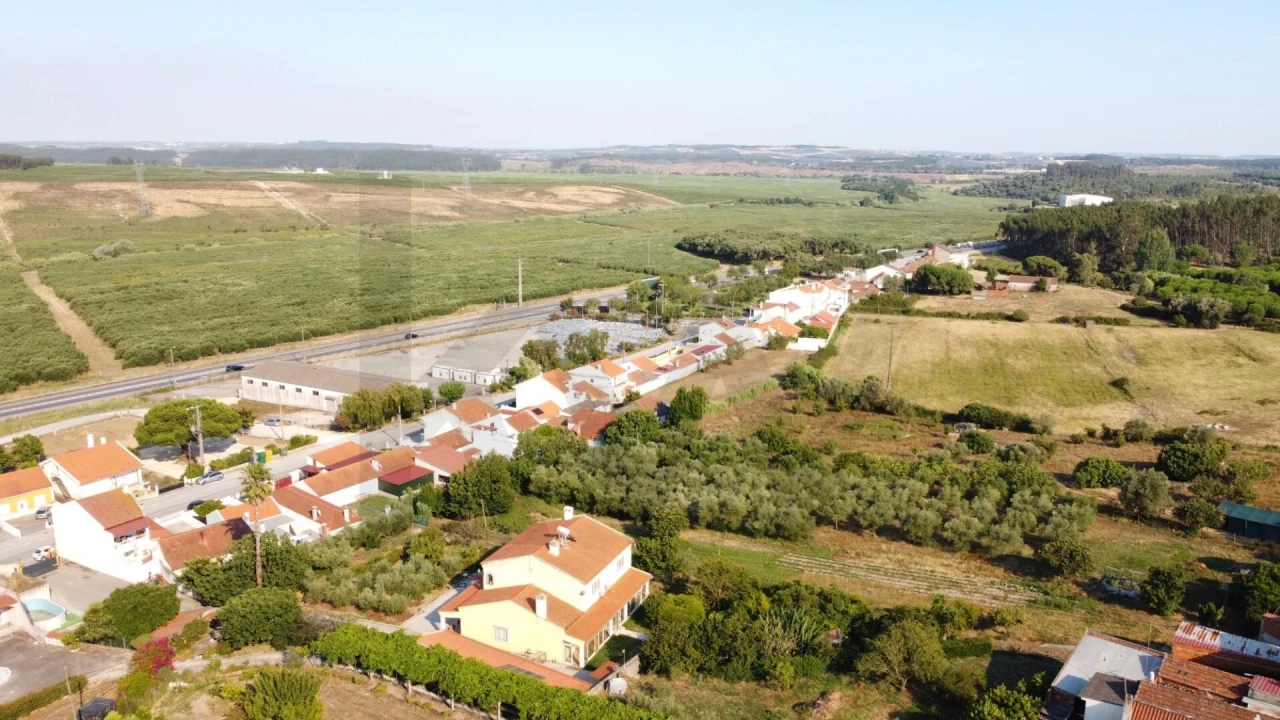 Moradia T2 para Venda em Alcoentre Foto 12