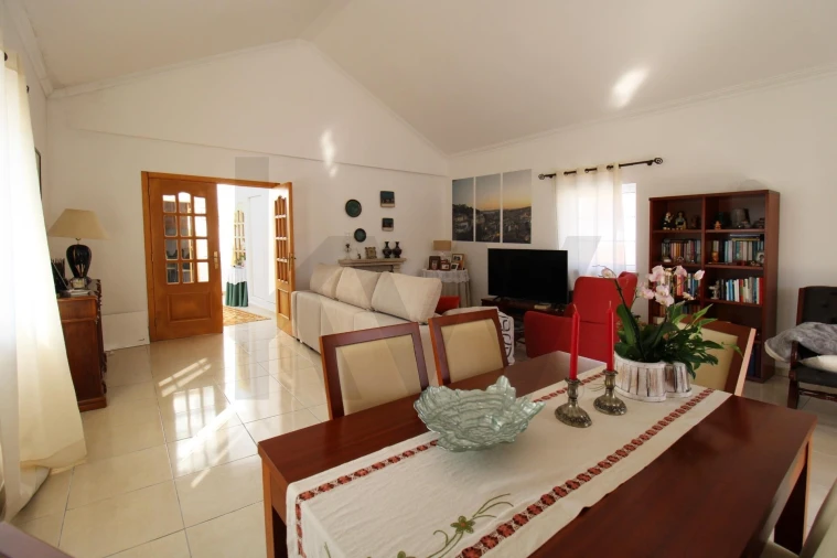 Moradia T2 para Venda em Alcoentre Foto 18