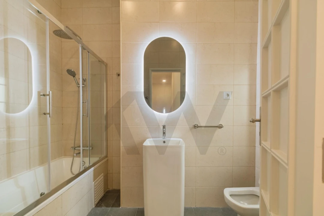 Apartamento T4 para Arrendamento em Avenidas Novas Foto 7
