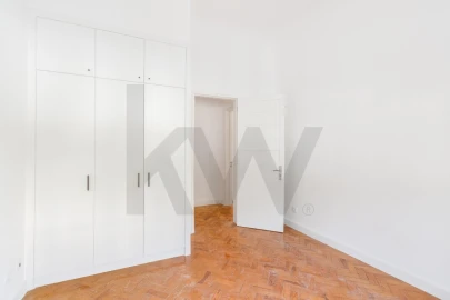 Apartamento T4 para Arrendamento em Avenidas Novas