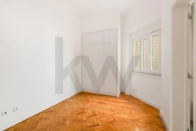Apartamento T4 para Arrendamento em Avenidas Novas
