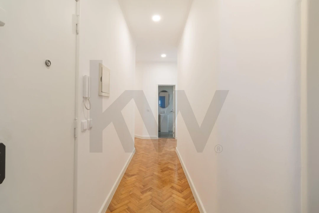 Apartamento T4 para Arrendamento em Avenidas Novas Foto 6