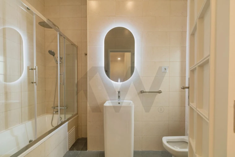 Apartamento T4 para Arrendamento em Avenidas Novas Foto 7