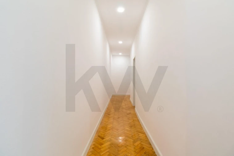 Apartamento T4 para Arrendamento em Avenidas Novas Foto 8