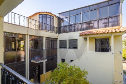 Moradia T4 para Venda em Fernao Ferro