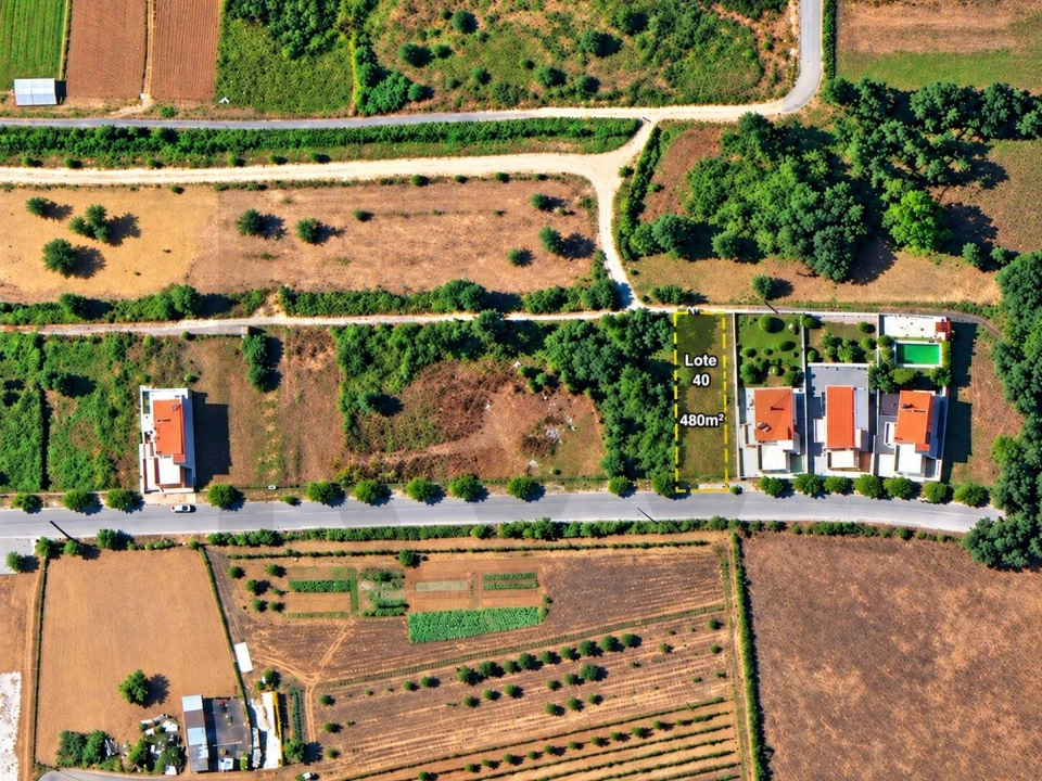 Terreno para Venda em Granja do Ulmeiro Foto 1