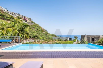 Moradia T4 para Venda em Arco da Calheta
