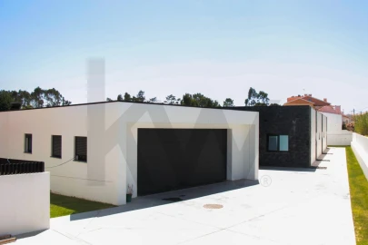 Moradia T4 para Venda em Santo Isidoro